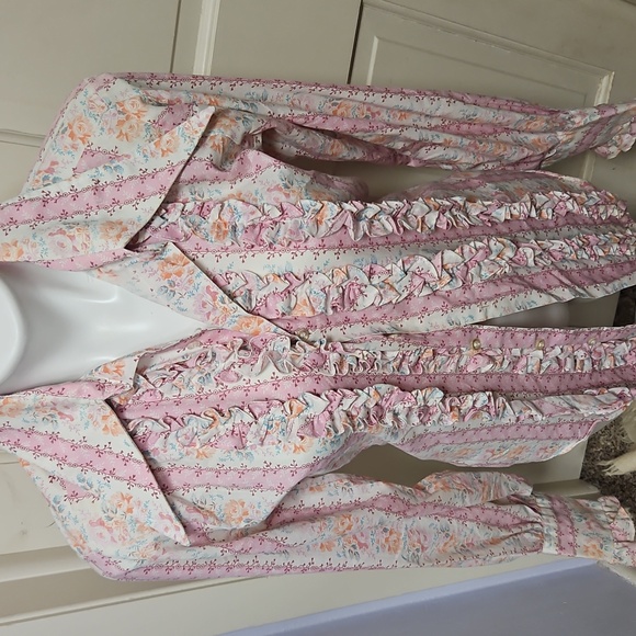 Vintage Tops - Vintage Floral Wedding Rare  Blouse